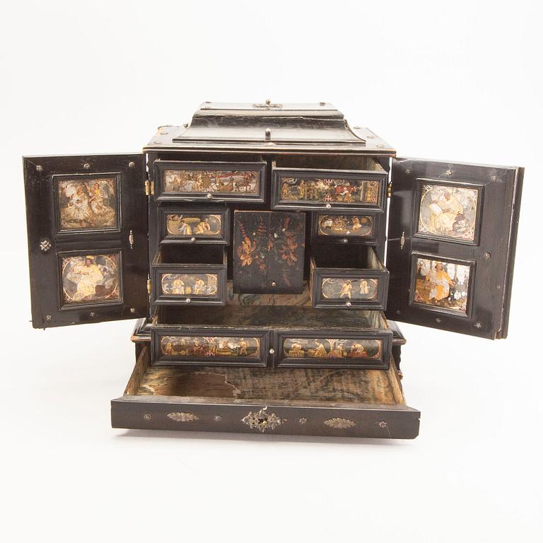 A Baroque/Baroque-style miniature cabinet 18/19th century.