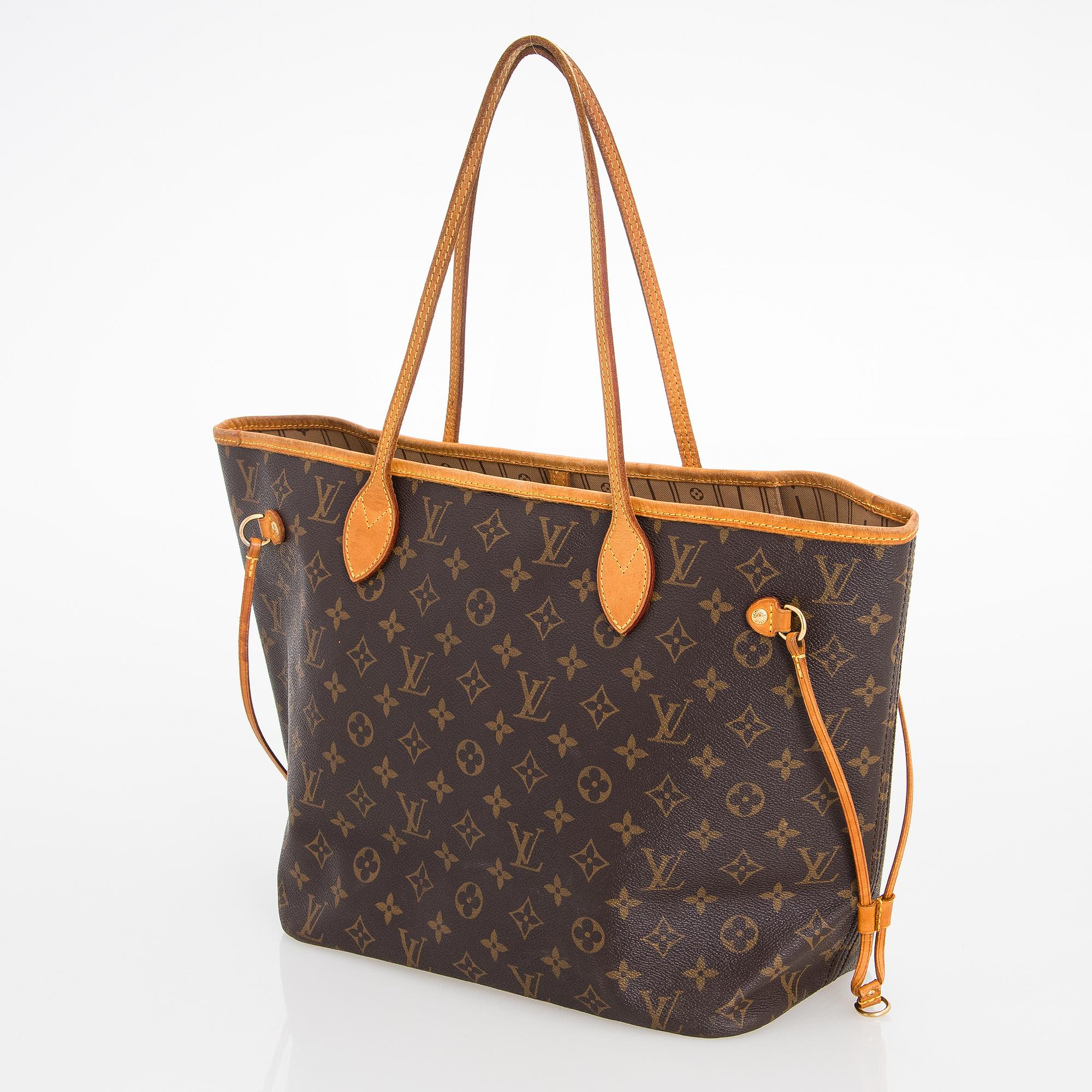 Louis Vuitton, a 'Neverfull MM' Monogram Bag.