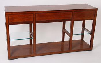 SIDEBOARD, 1900-tal.