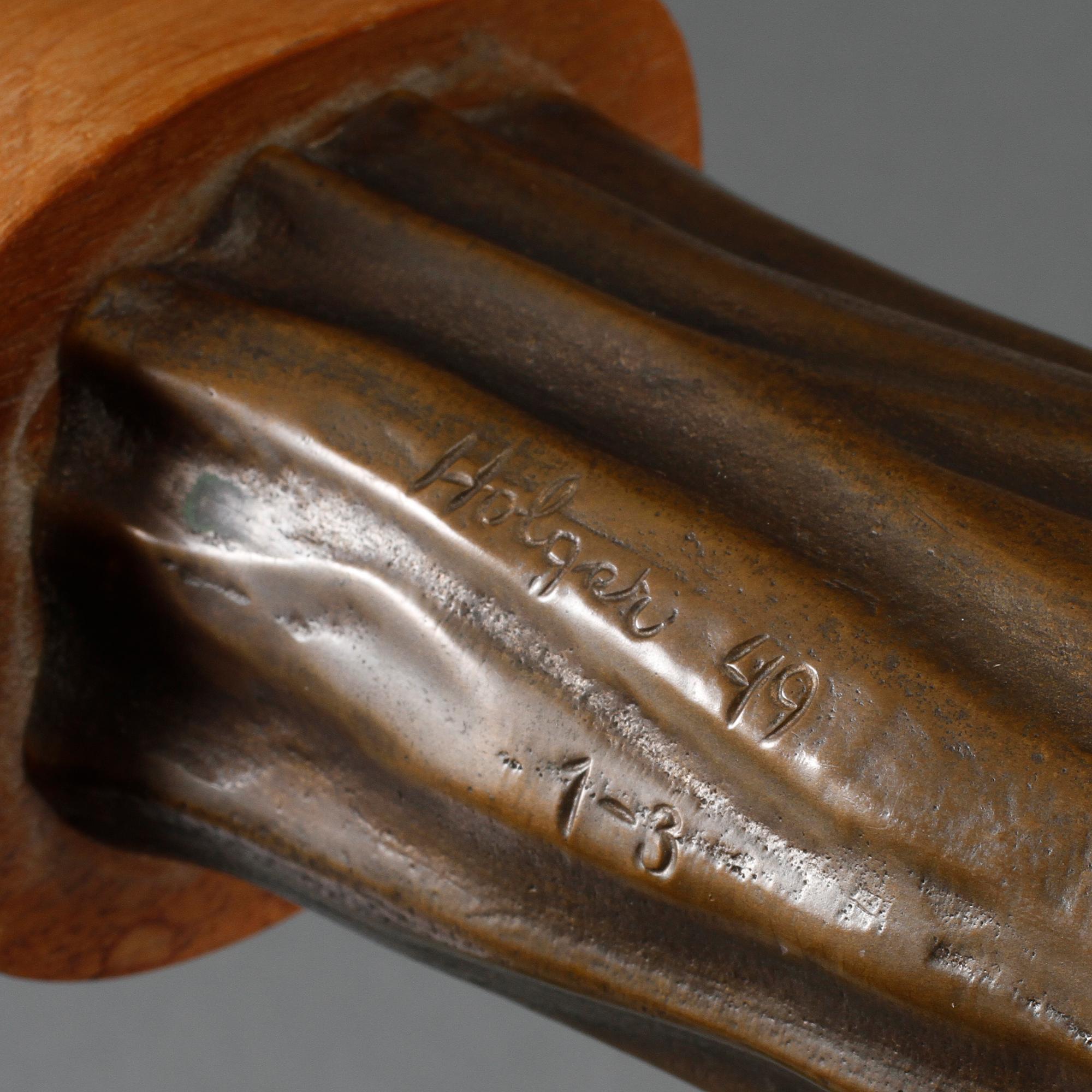 OKÄND KONSTNÄR, brons, signerad Holger samt daterad -49.