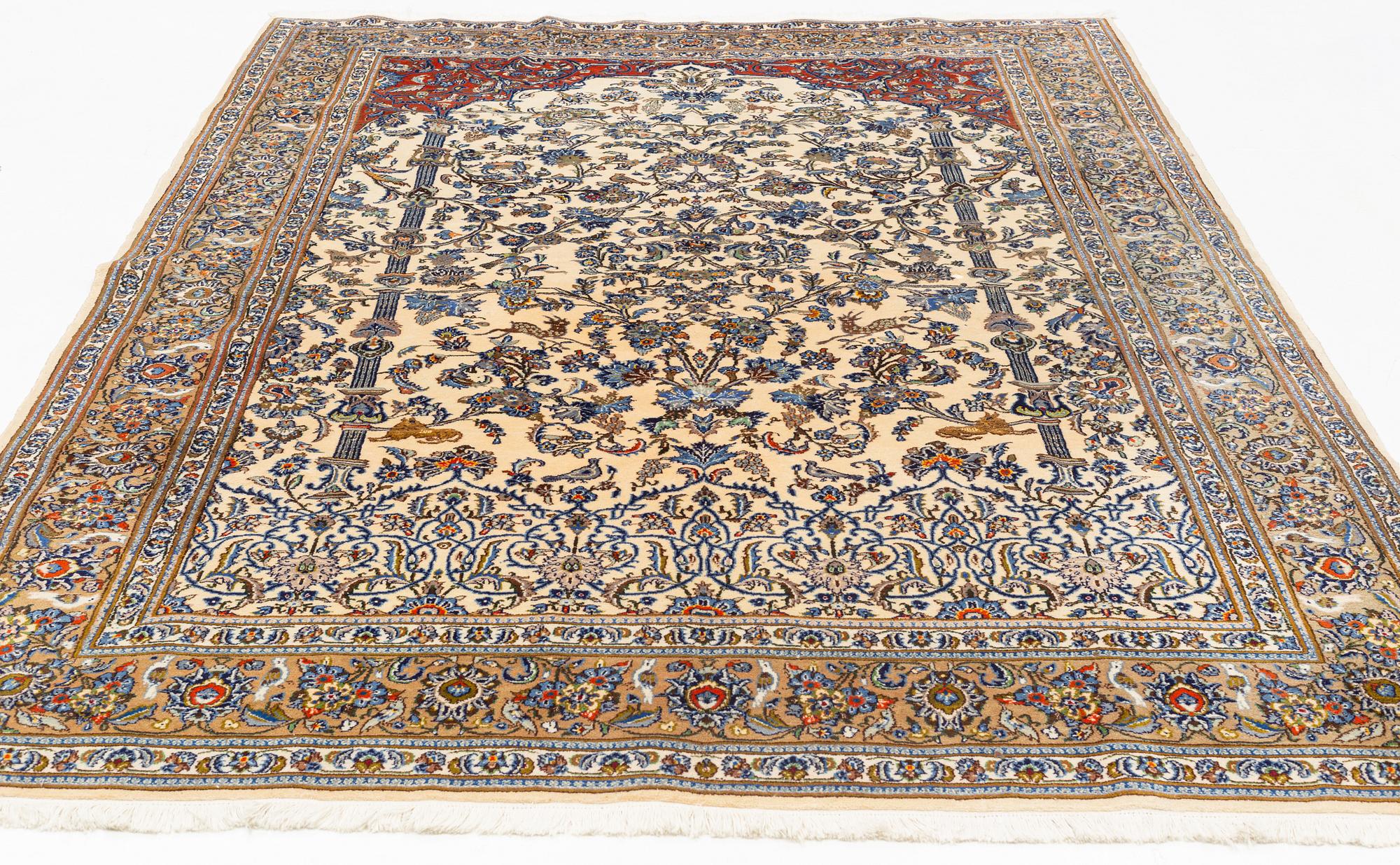 An oriantal carpet, c. 295 x 205 cm.