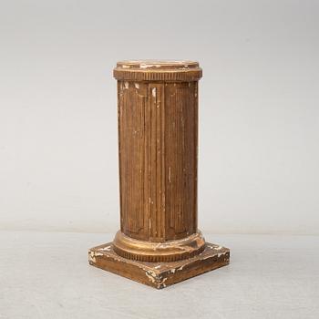 A gustavian style pedestal, first half of the 20th century.