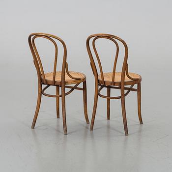 A pair of chairs, Thonet-style, around year 1900 / early 20th century.