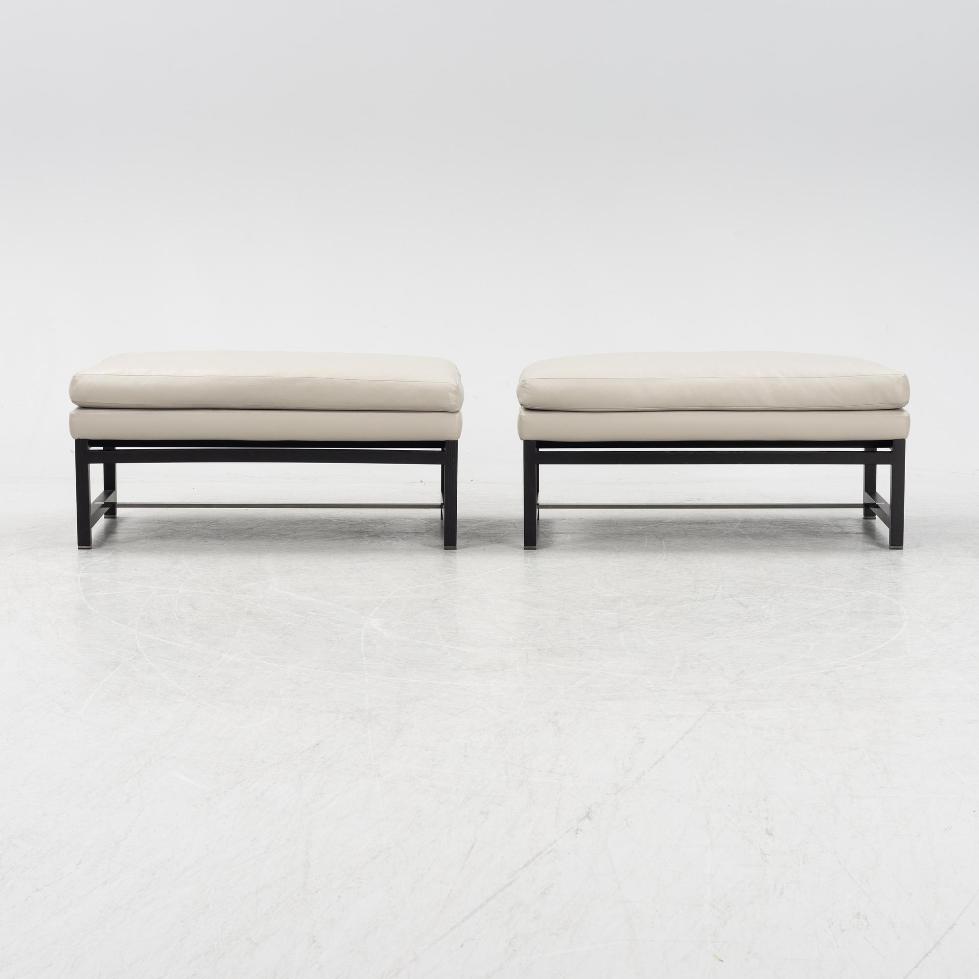 Rodolfo Dordoni, bänkar, ett par, "Flynt", Minotti, Italien.