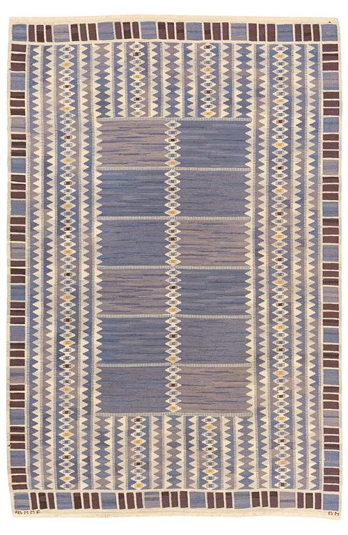 Barbro Nilsson, a carpet, "Salerno blå", flat weave, ca 302 x 204 cm, signed AB MMF BN.