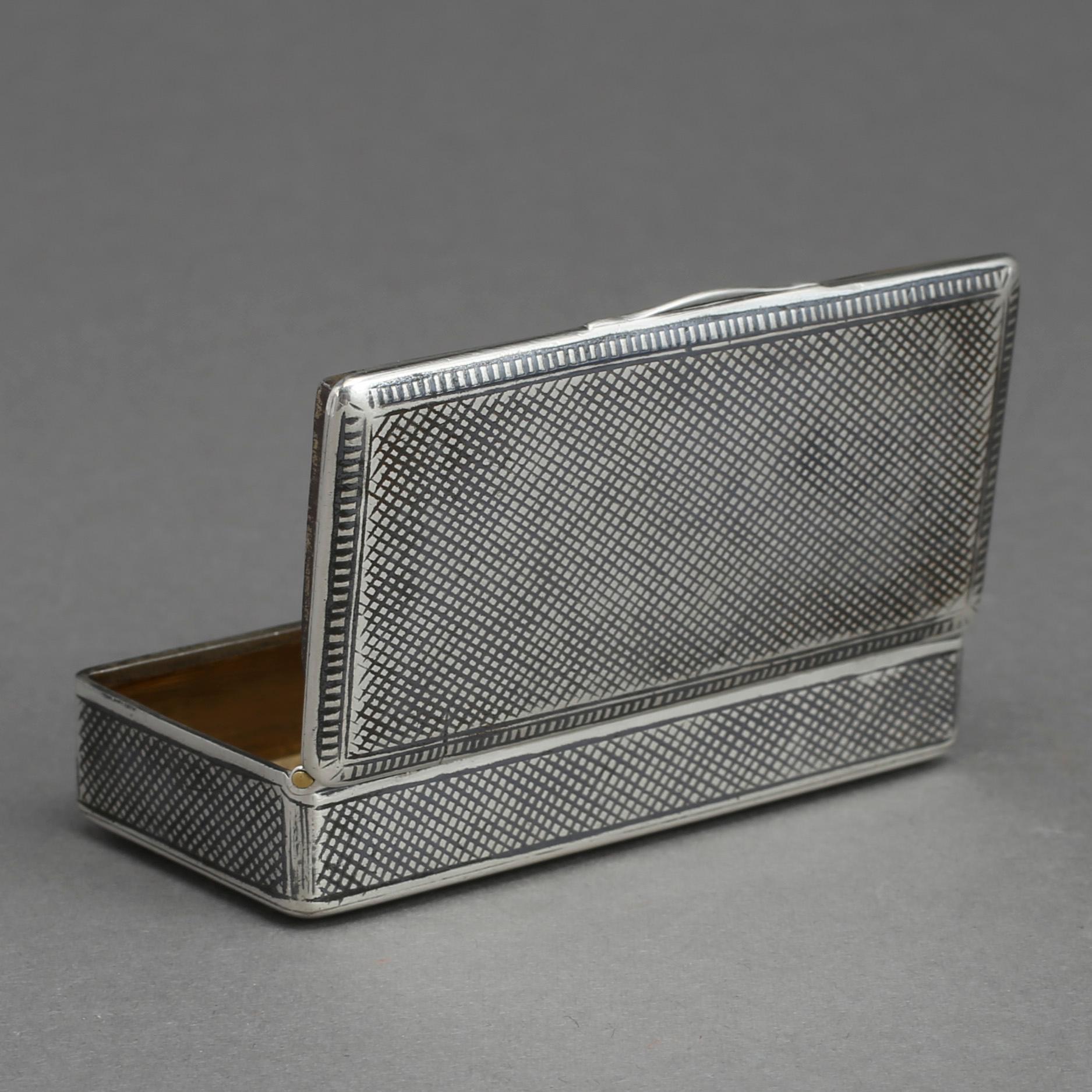 SNUSDOSA, silver. Sannolikt Ilya Katorsky, Sankt Petersburg, 1890-tal. Vikt ca 72 gram.