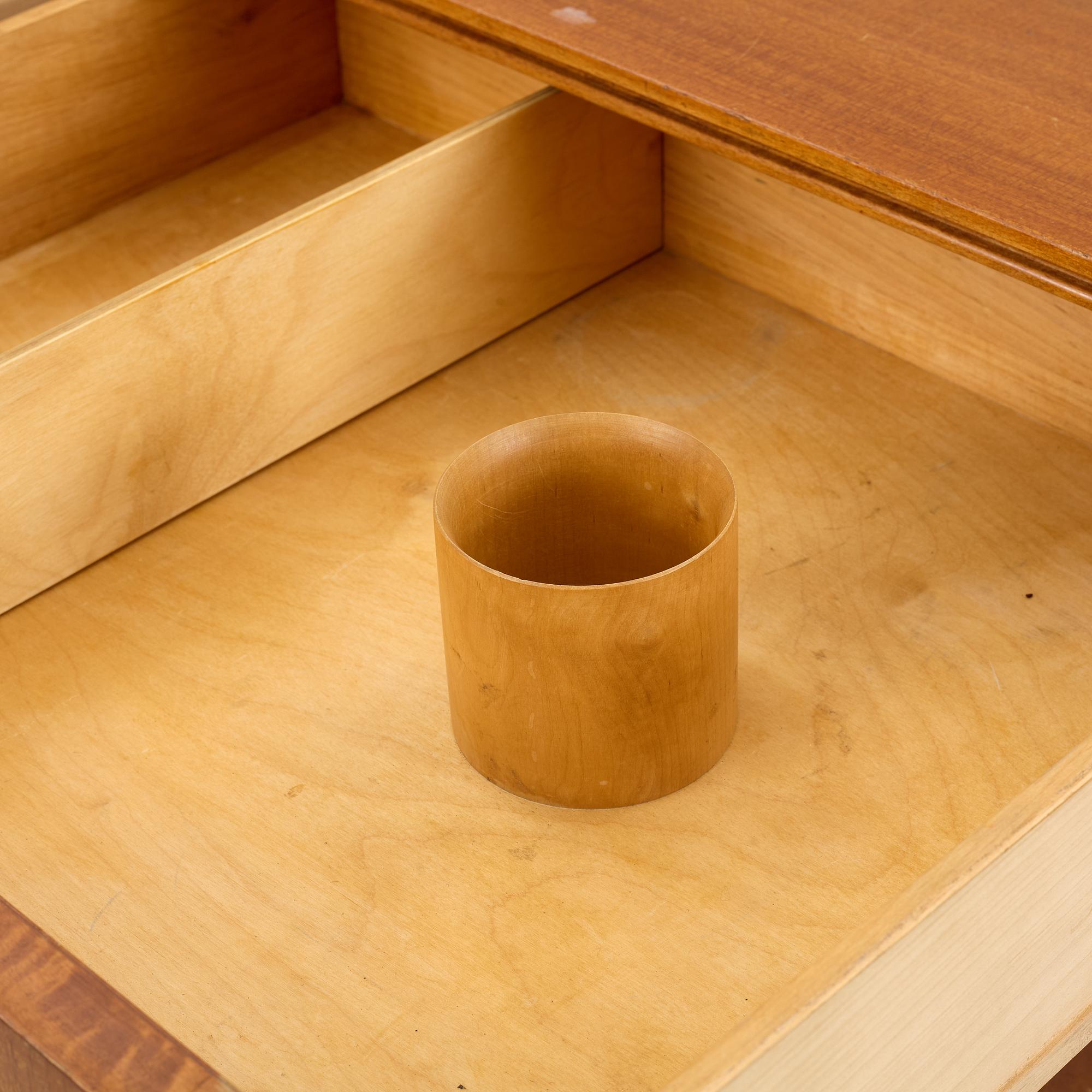 Byrå, Swedish Modern, AB Svenska Möbelfabrikerna, Bodafors, 1940-tal.