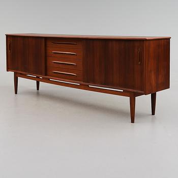 SIDEBOARD, "Cortina", Nils Jonsson, Troeds Möbelfabrik, Bjärnum, 1900-talets andra hälft.