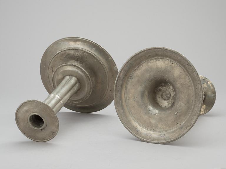 A pair of English Baroque pewter candlesticks by Francis Lea (-1675) London.