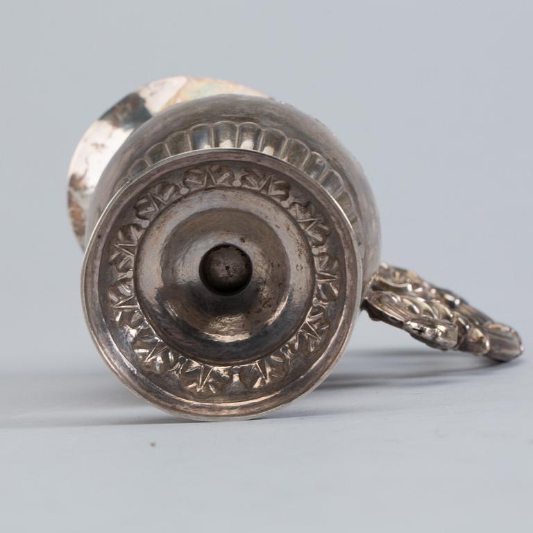 MJÖLKKANNA, silver, Claes Christian Carlén, Borås, 1841. Vikt ca 182 g.