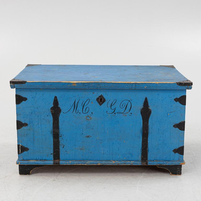 Chest, folk art, 19th century.