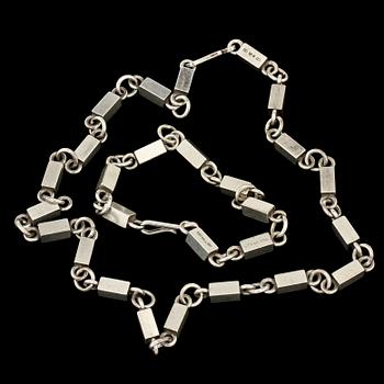 HALSLÄNK samt ARMLÄNK, sterling, Wiwen Nilsson, Lund, 1944 resp 1945. Vikt 90 g.