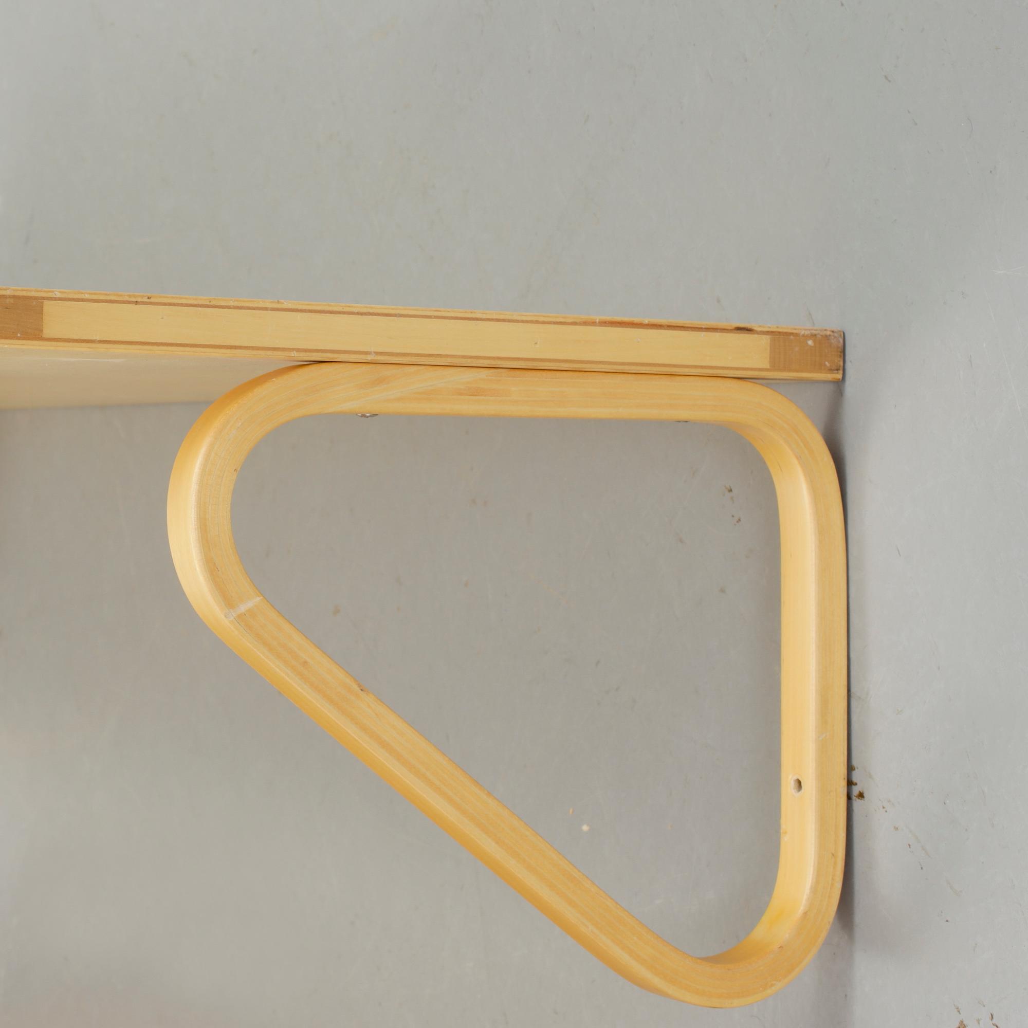 HYLLOR, ett par, Alvar Aalto, Artek.