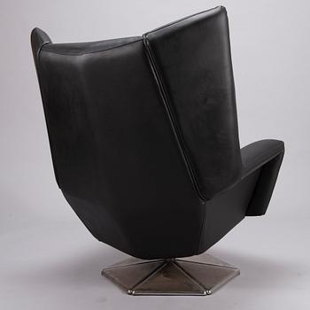 Voitto Haapalainen, VOITTO HAAPALAINEN, A 'Prisma T-666' lounge chair for Tehokaluste. Finland.