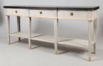 SIDEBOARD, gustaviansk stil, 1900-tal.