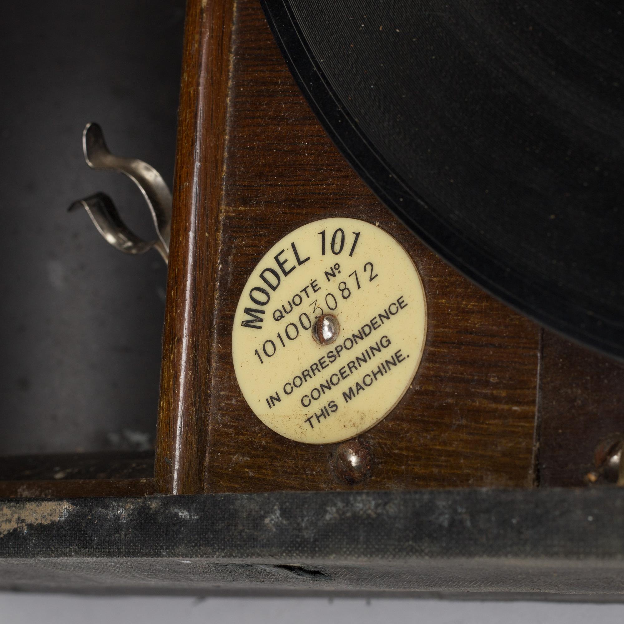 RESEGRAMMOFON, His Masters Voice, Tyskland, 1900-talets första hälft.