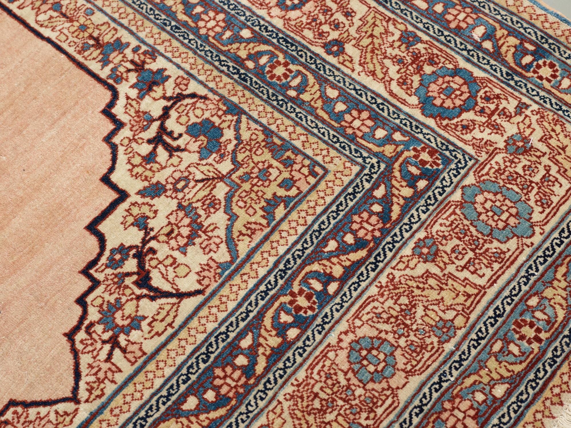 ANTIQUE TABRIZ. 169,5 x 126,5 cm.