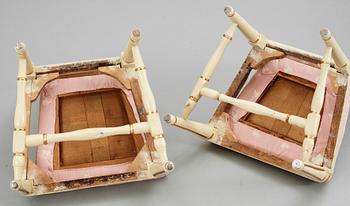 STOLAR, ett par, gustavianska, sent 1700-tal.