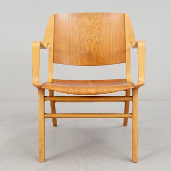 PETER HVIDT & ORLA MØLGAARD NIELSEN, karmstol, "Ax-stolen", Fritz Hansen, Danmark 1950-60-tal.