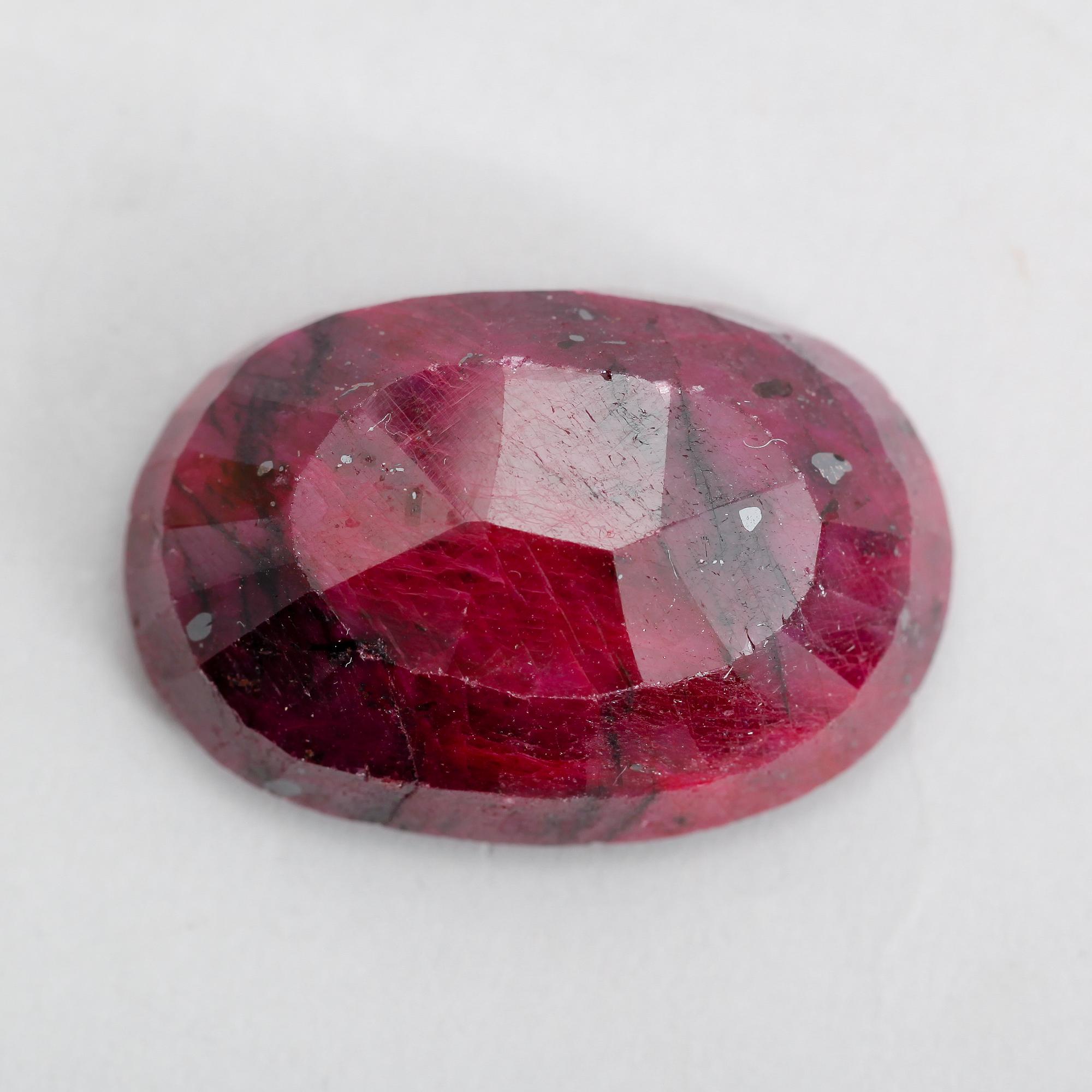 RUBIN, naturlig, corundum,189.00 ct. Certifikat.