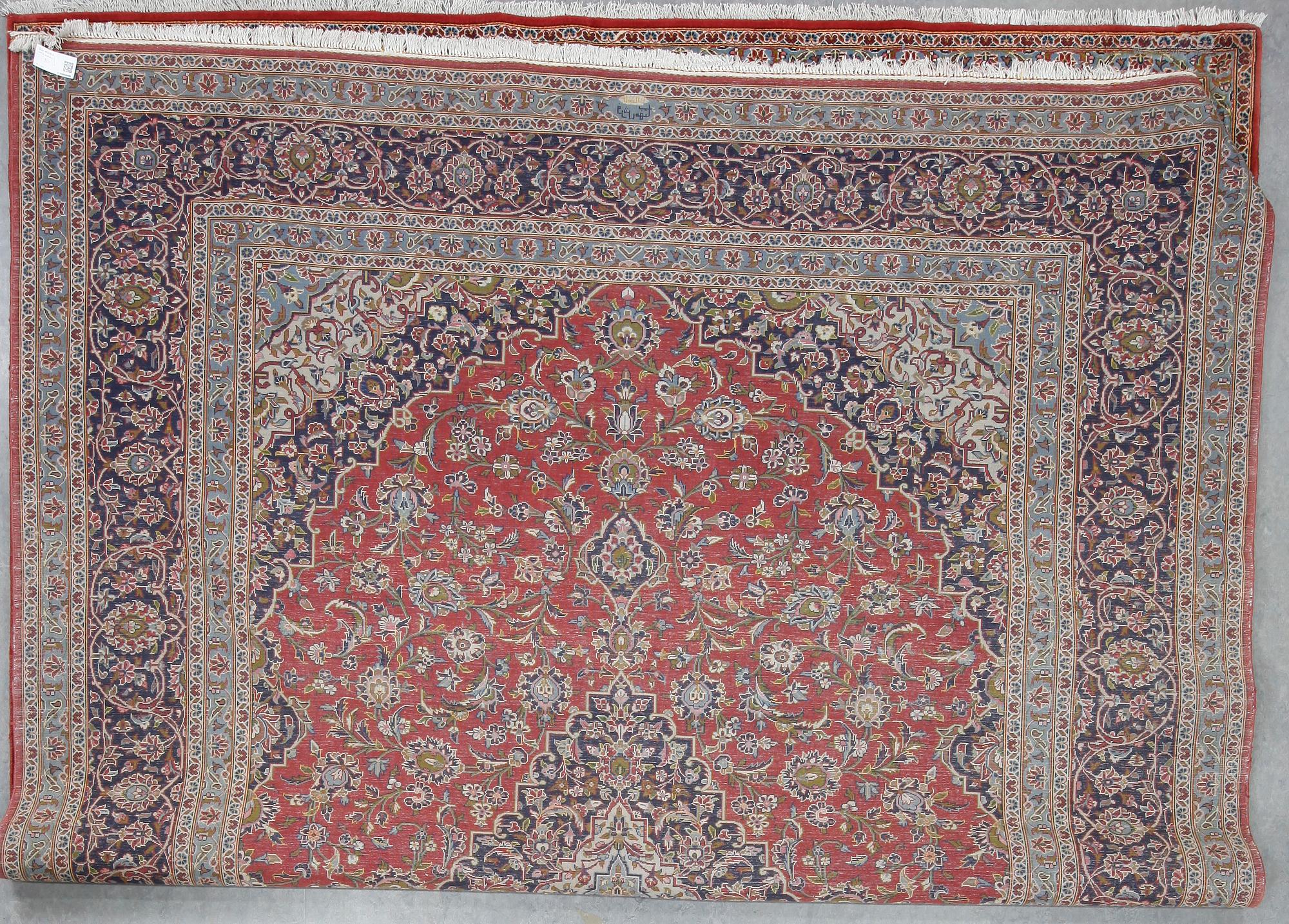 MATTA, old Keshan, ca 405x291 cm.