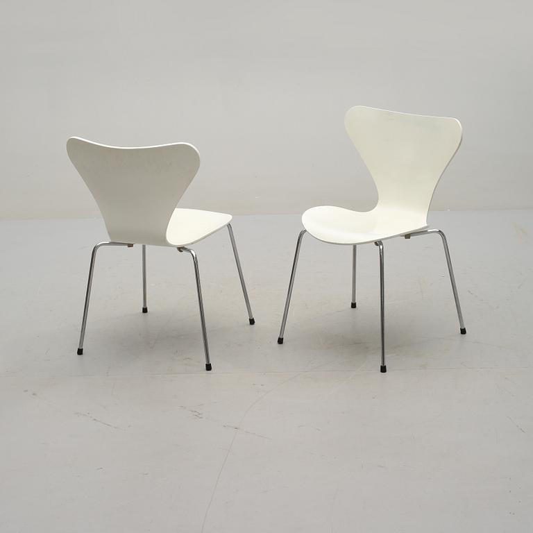 STOLAR, 4 st, "Sjuan", Arne Jacobsen, Fritz Hansen, 1982.