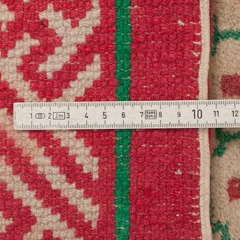 MATTO, a semi-antique/old Baotou, China, ca 169,5 x 87,5 cm (as well as 1 cm flat weave at the ends).