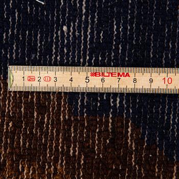 Matta, semiantik Baotou figural, ca 206 x 135 cm.