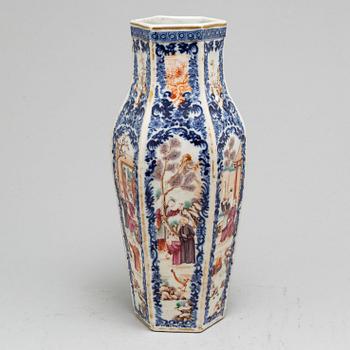 VAS, kompaniporslin. Qingdynastin, Qianlong (1736-95).