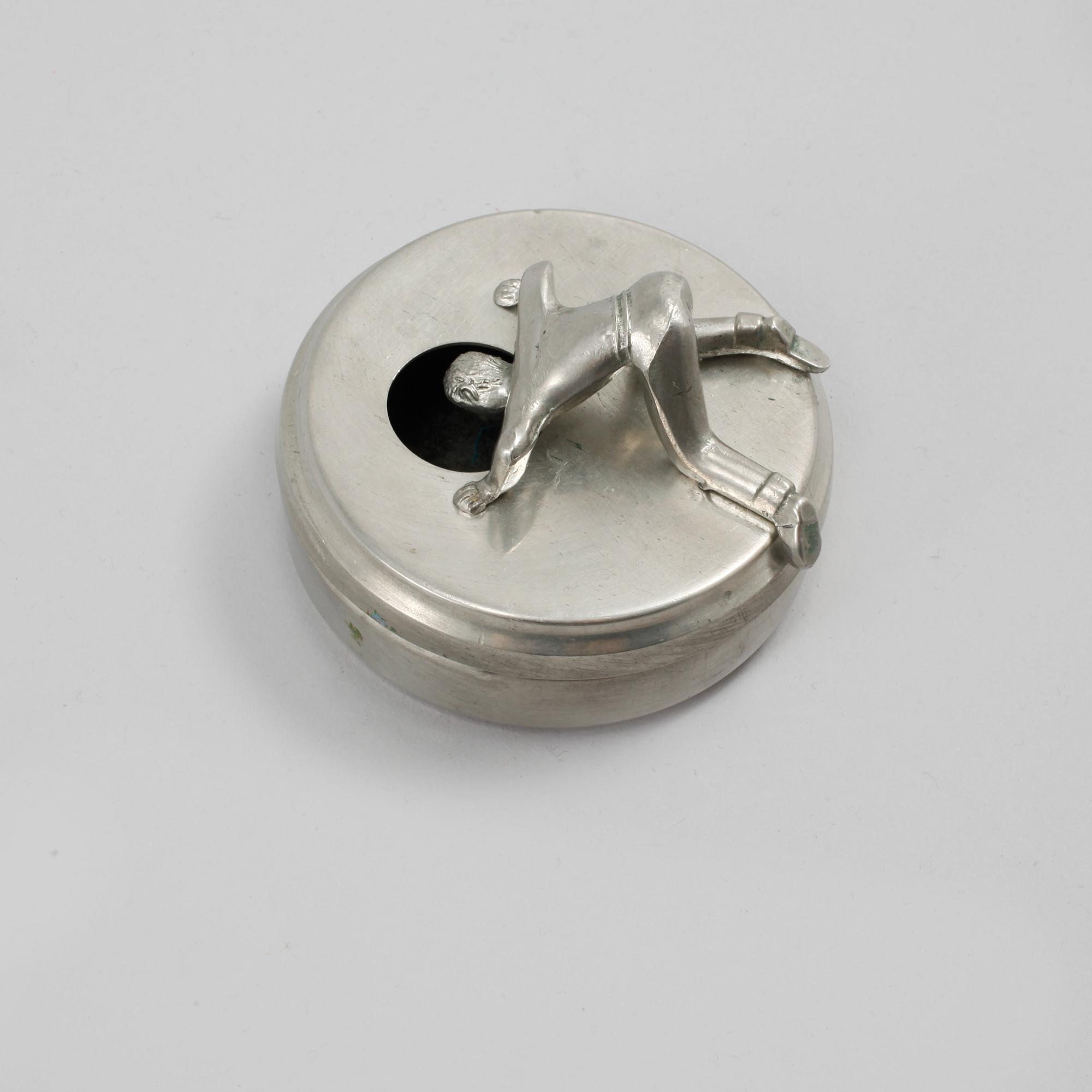 MANSCHETTKNAPPSASK, tenn, "Originell", Widerholm & Dahlberg, Eskilstuna, 1930/40-tal.
