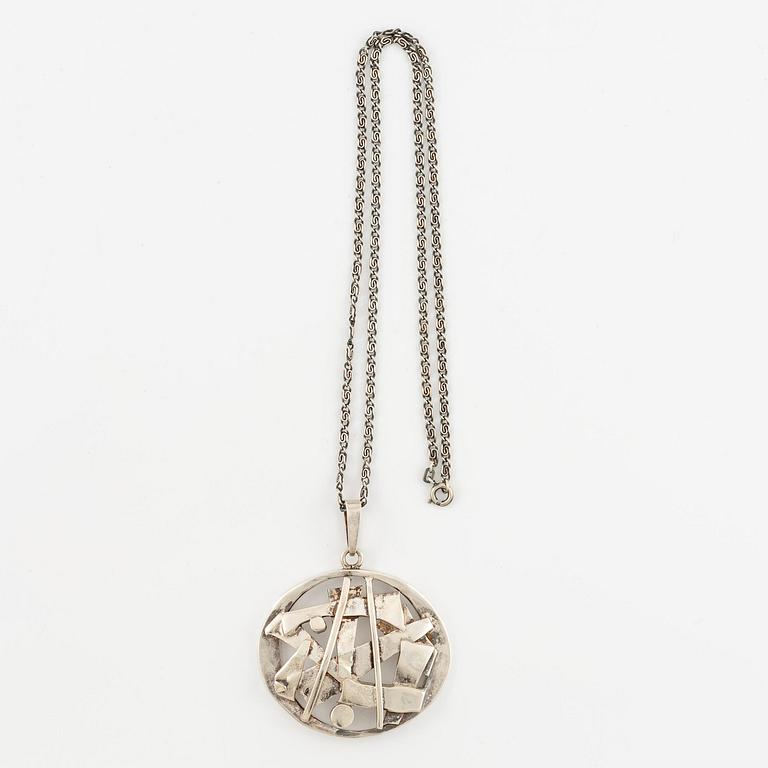 Claës E. Giertta, hängsmycke, silver, Stockholm 1990.