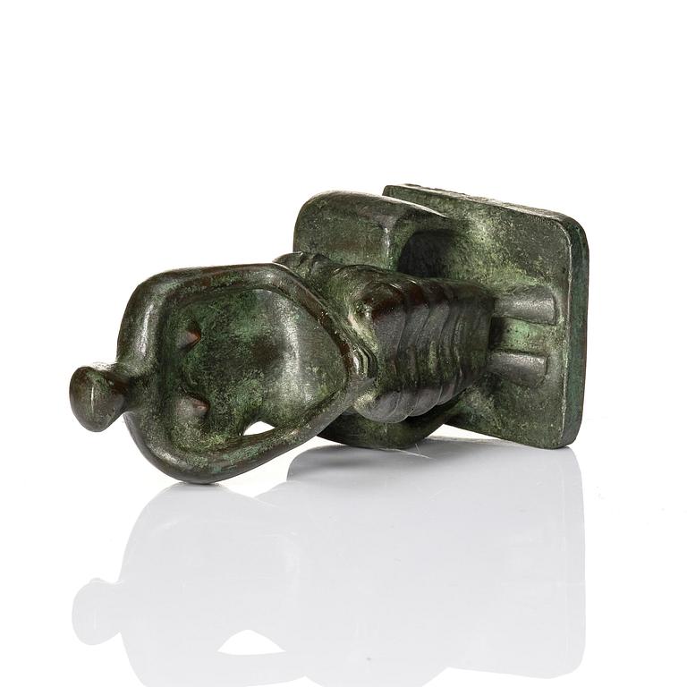 Henry Moore, "Seated figure".