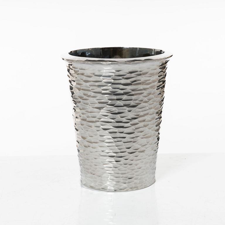 Bägare. sterlingsilver. Torbjörn Groth, Stockholm 1986.