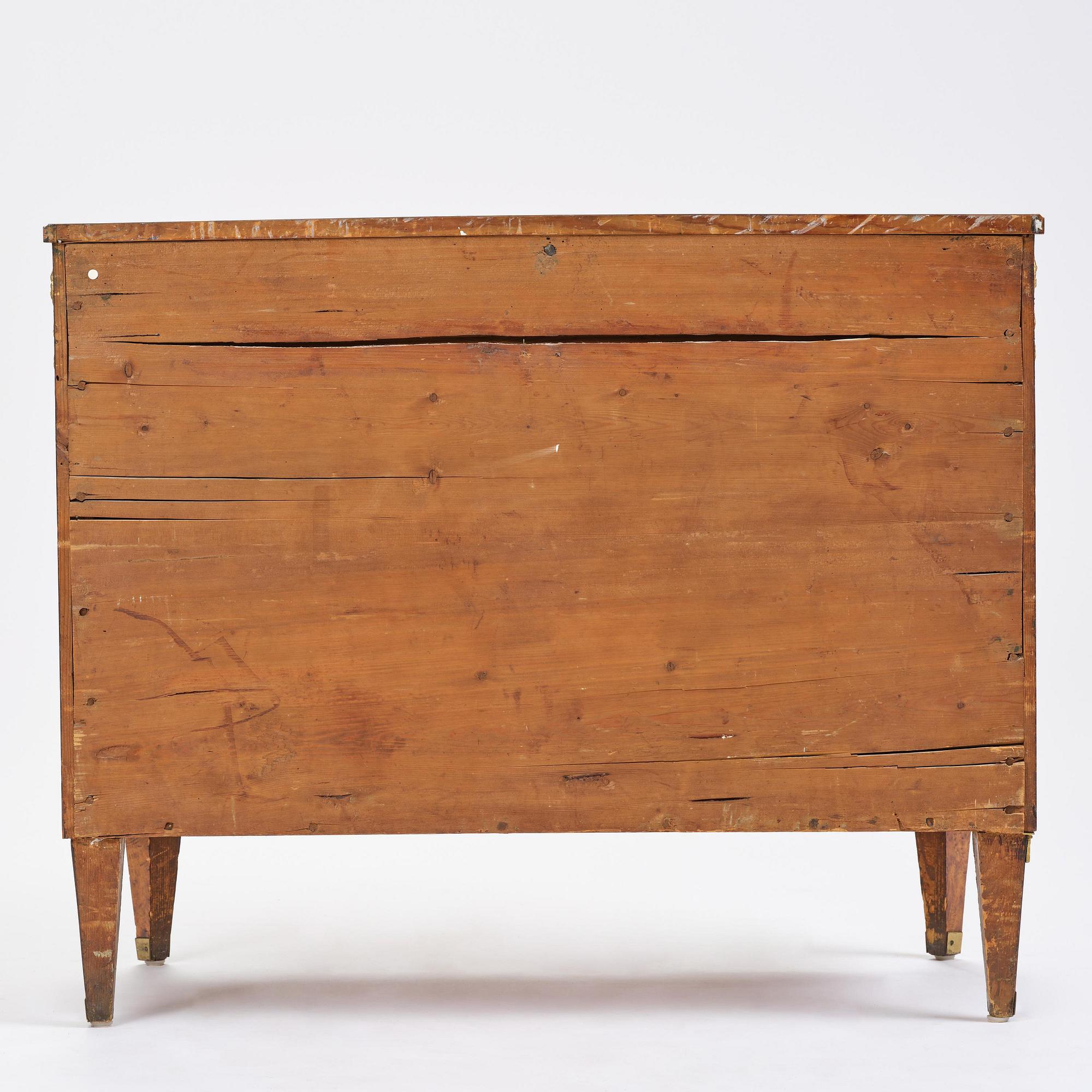 A late Gustavian burr-alder commode, early 19th century.