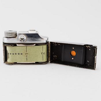 A Japanese Mighty Spy Camera Made in Occupied Japan with 1:4.5 lens and a leather Case.
