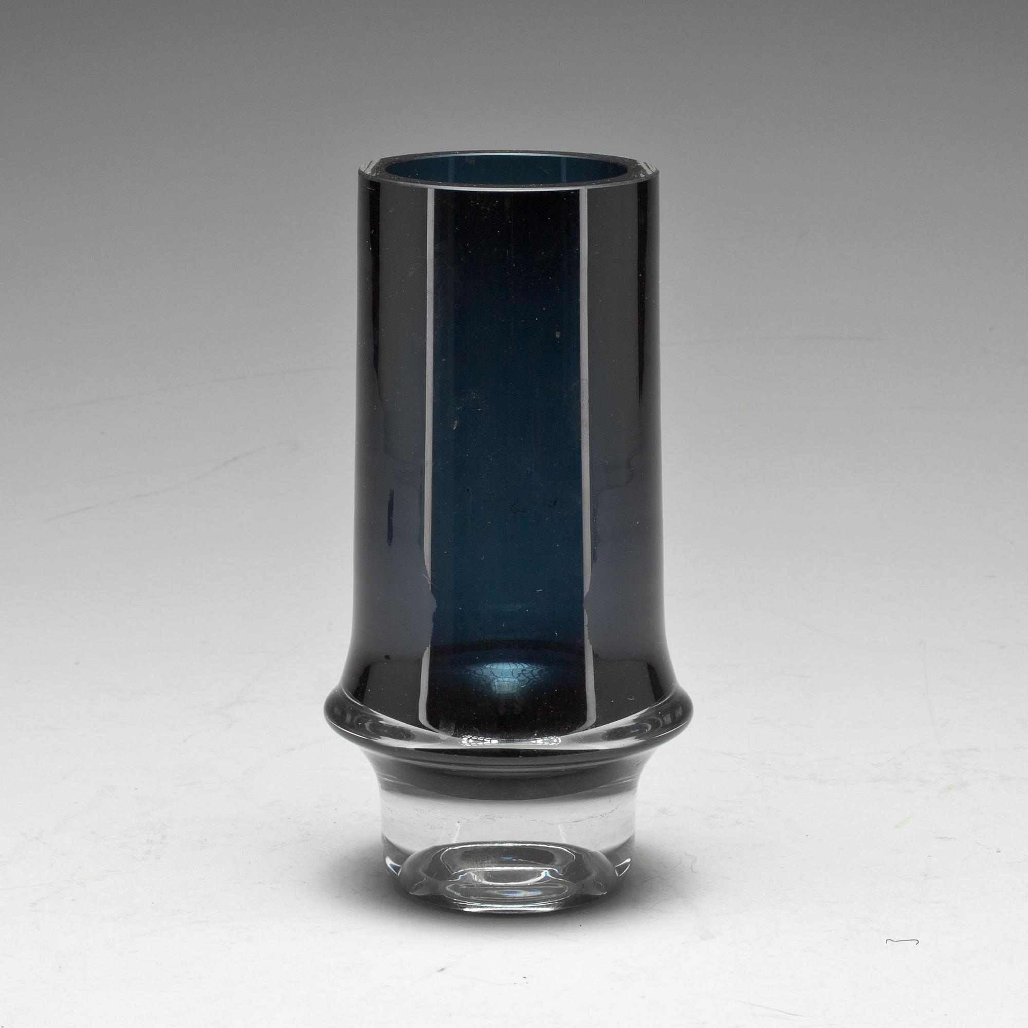 VAS, glas. Taipo Wirkkala, 3581 Iittala. Signerad.