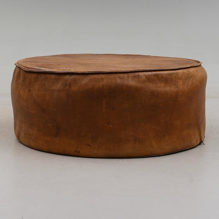 SOFFBORD / SITTPUFF, 1900-talets andra hälft.