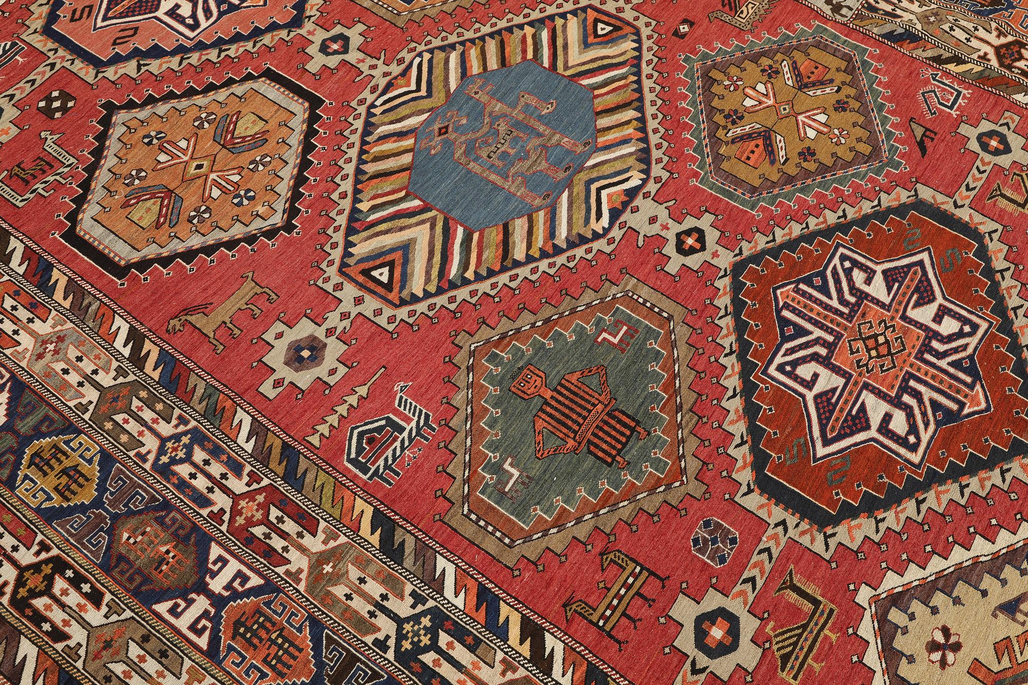 Semi-antique Kelim Sumak carpet, 296 x 203 cm.