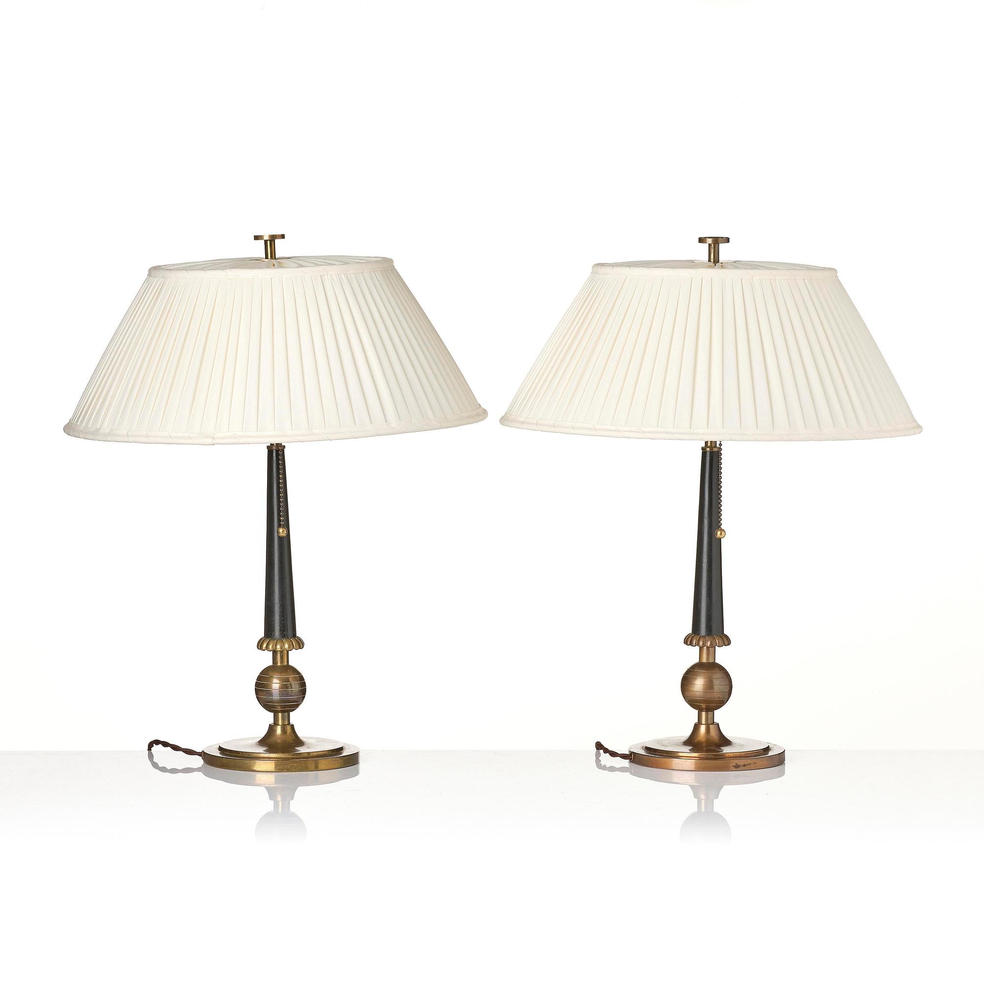 Harald Notini, a pair of table lamps model "15009", Arvid Böhlmarks Lampfabrik, Stockholm, 1930s.