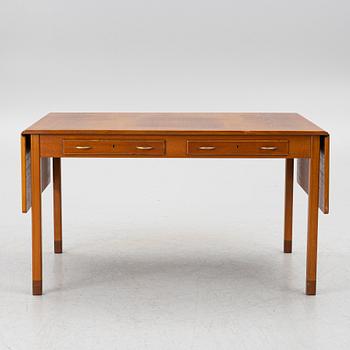 David Rosén, skrivbord modell 590-026 ur Futura-serien, formgivet 1949, Nordiska Kompaniet.