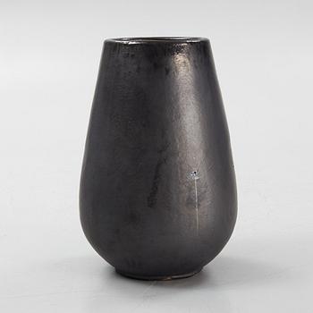 A ceramic plant pot, Slettvoll, Norway.