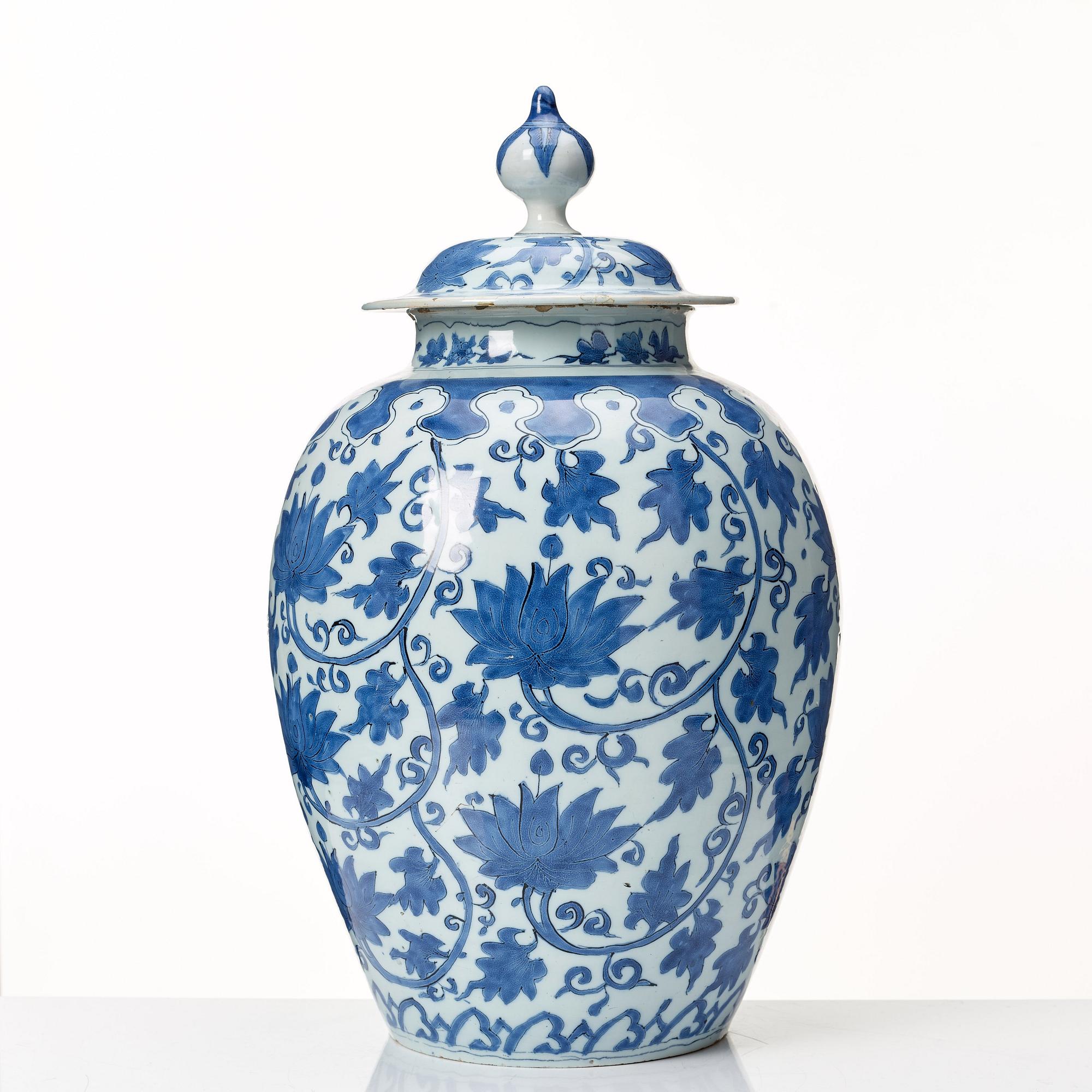 A Delft faiance jar, 18th Century.