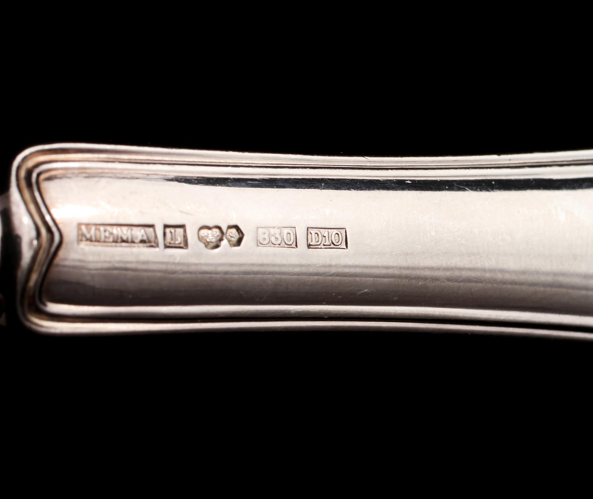 PARTI BESTICK, 38 st, silver, 1700/1800/1900-tal. Vikt ca. 784g.