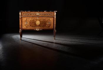 A Gustavian commode circa 1780 by Georg Haupt, not signed.