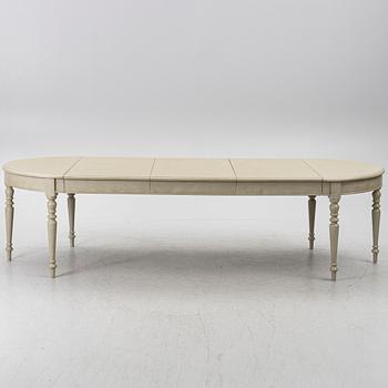 Dining table, 19th century.