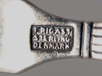 BESTICK, 32 delar, sterlingsilver, "Danish crown", Frigast, Danmark Tot vikt 1715 gr.