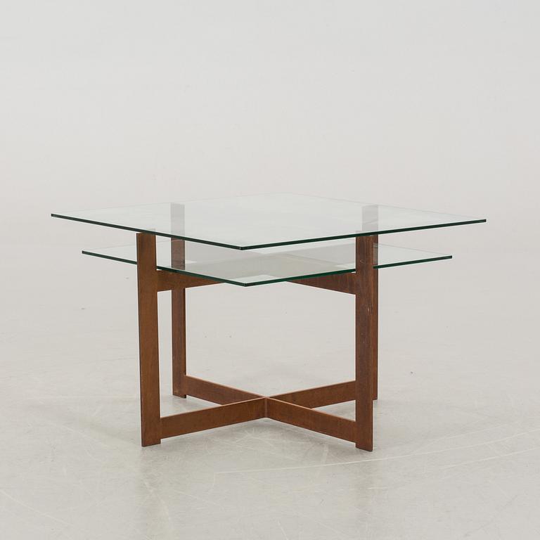 A CEES DAM COFFEE TABLE 21TH CENTURY.