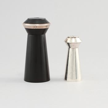 SALTSTRÖARE och PEPPARKVARN, silver och backelit, Svend Toxvaerd, Köpenhamn, 1900-tal.