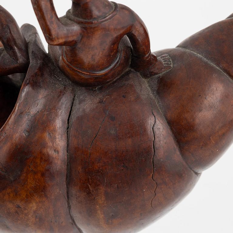A Chinese root sculpture, Qing dynasty, 18th/19th Century.