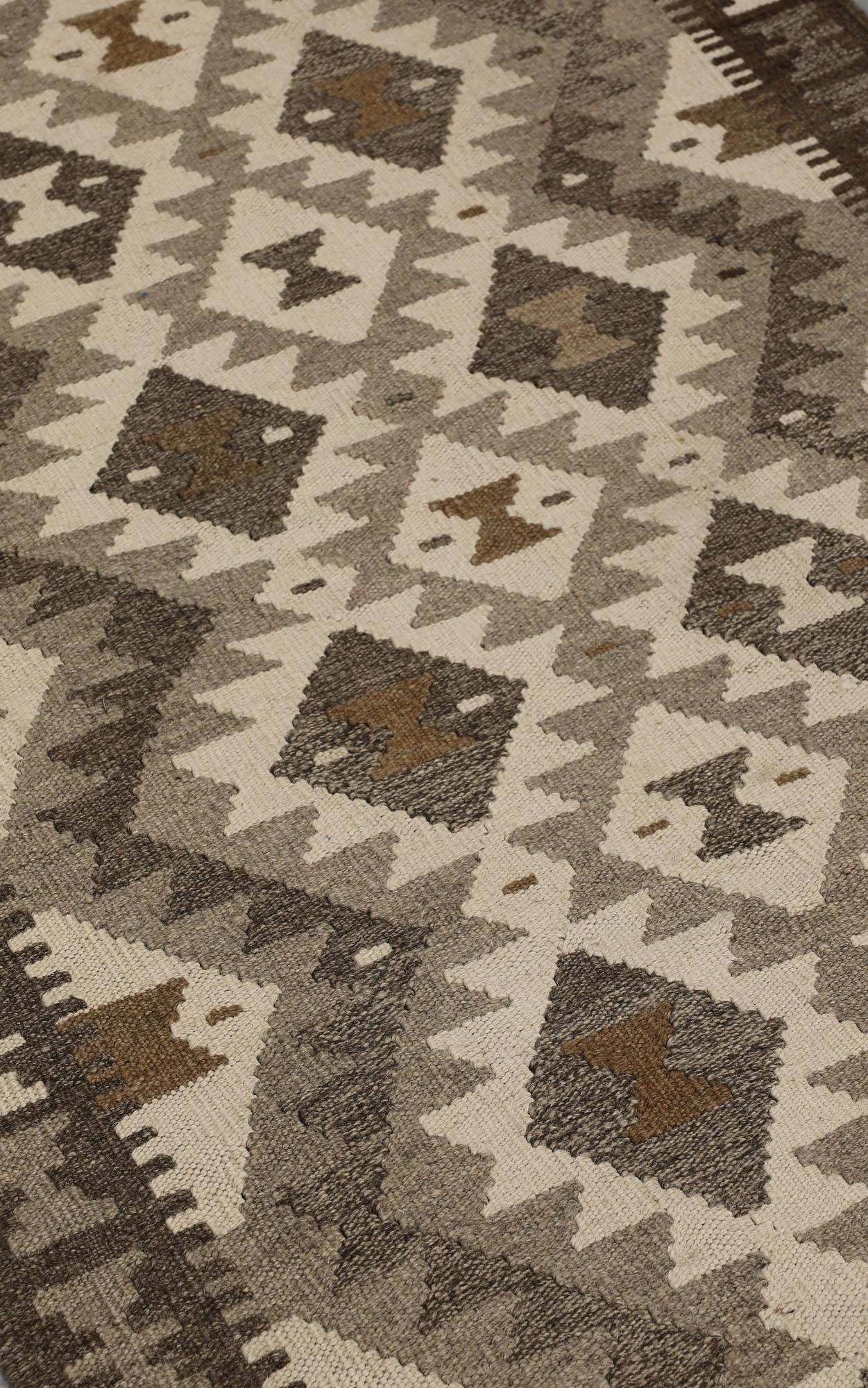 Gallerimatta, Kelim, ca 394 x 87 cm.